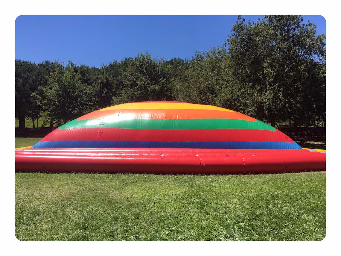 Insuflável Montanha Gigante 1 ALUGUER INSUFLÁVEL MONTANHA GIGANTE